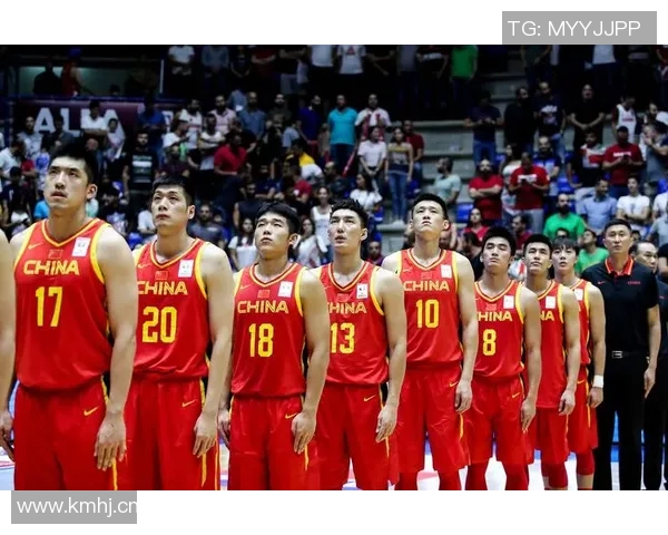 男篮蓝队迎战黎巴嫩队全力争胜展现实力与团队精神